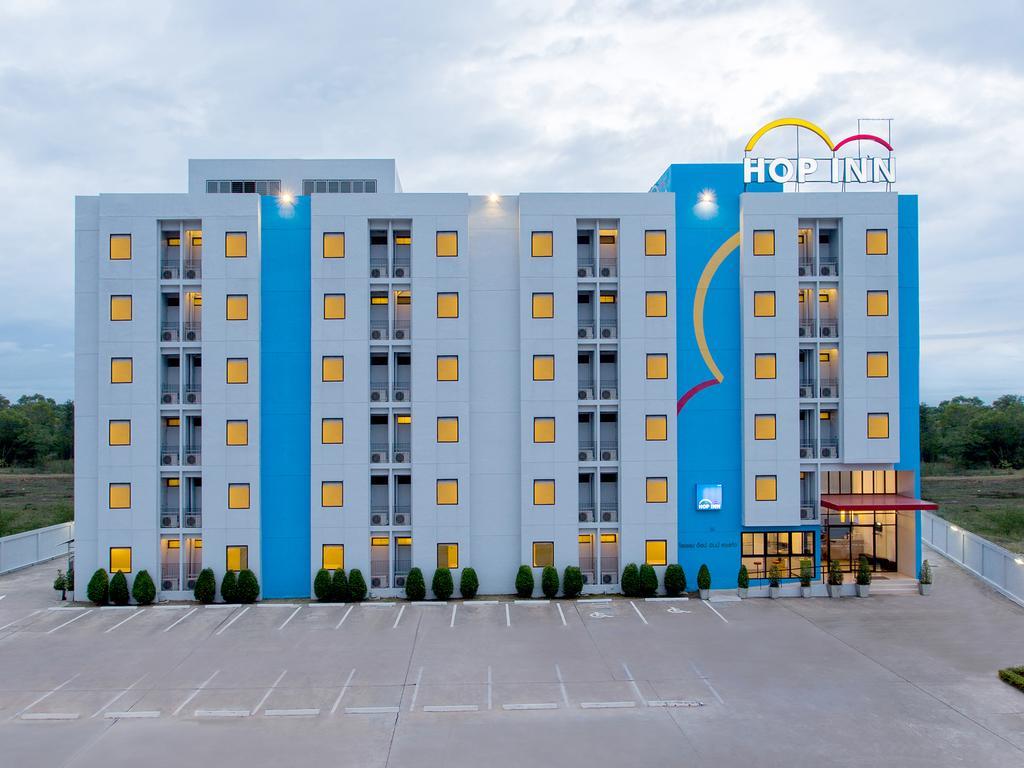 Hop Inn Лампанг Экстерьер фото