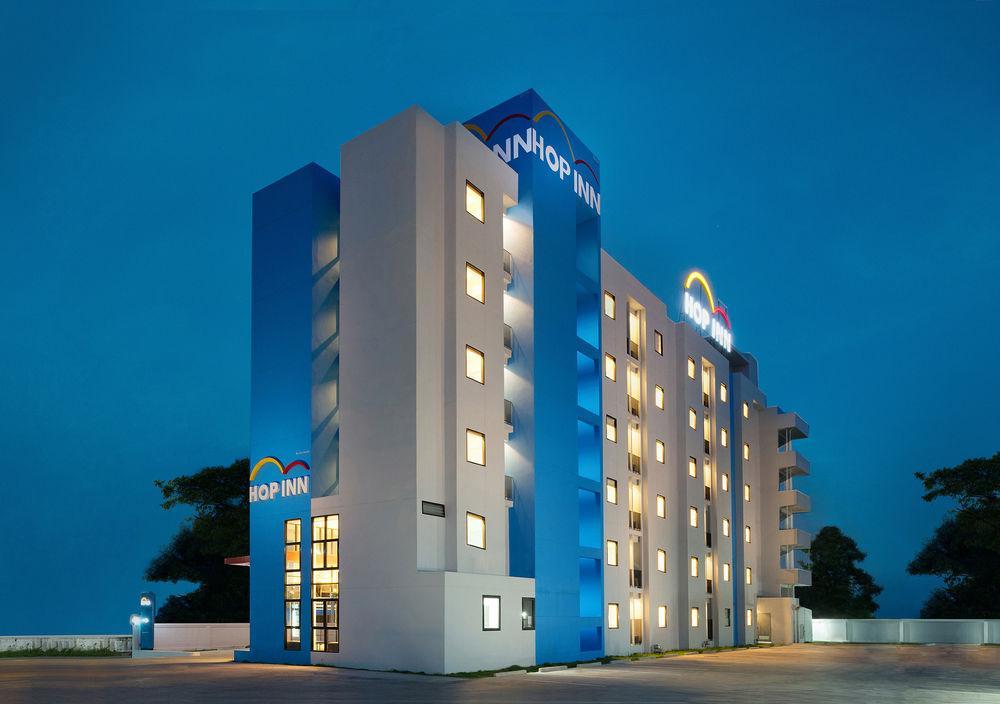 Hop Inn Лампанг Экстерьер фото